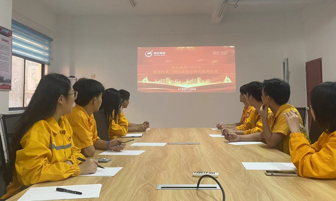 熟妇丰满多毛的大隂户