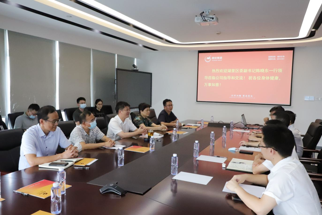 熟妇丰满多毛的大隂户