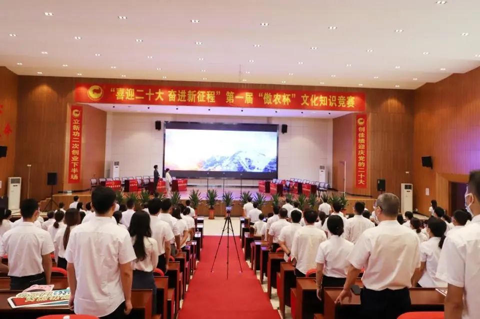 熟妇丰满多毛的大隂户