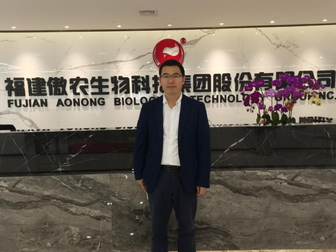 熟妇丰满多毛的大隂户