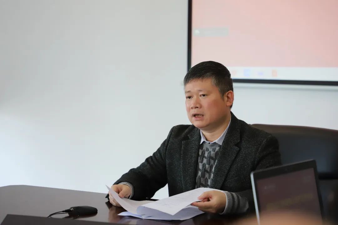 熟妇丰满多毛的大隂户