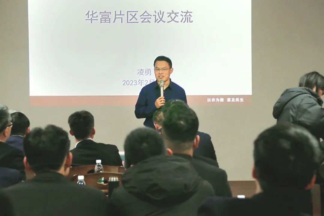 熟妇丰满多毛的大隂户