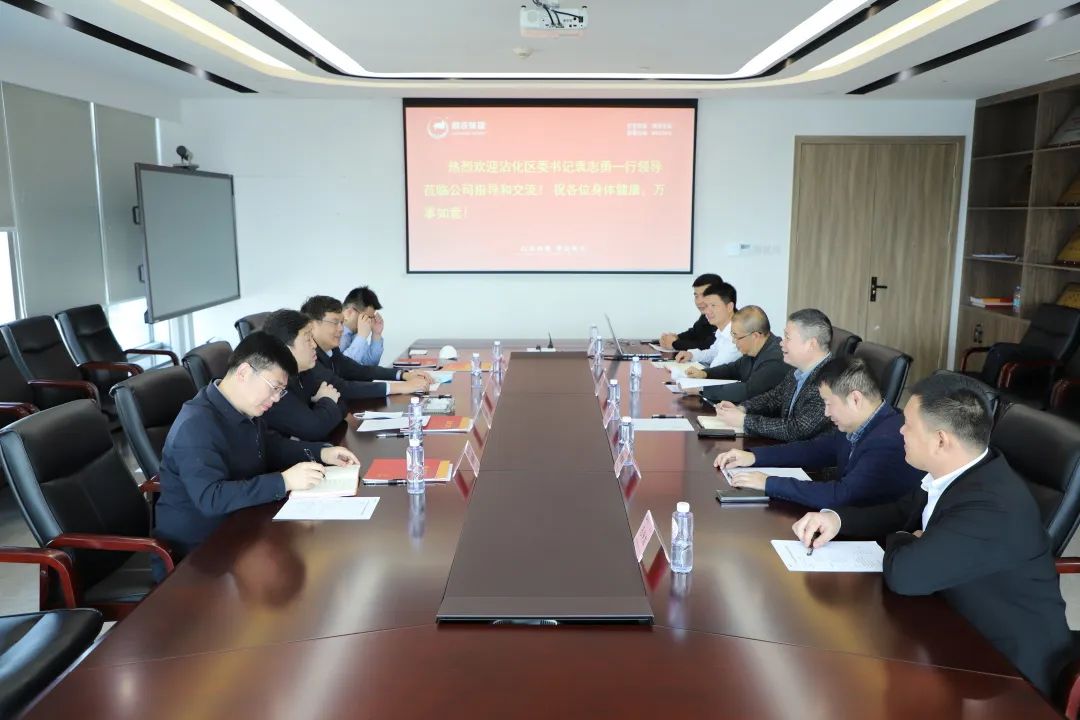 熟妇丰满多毛的大隂户