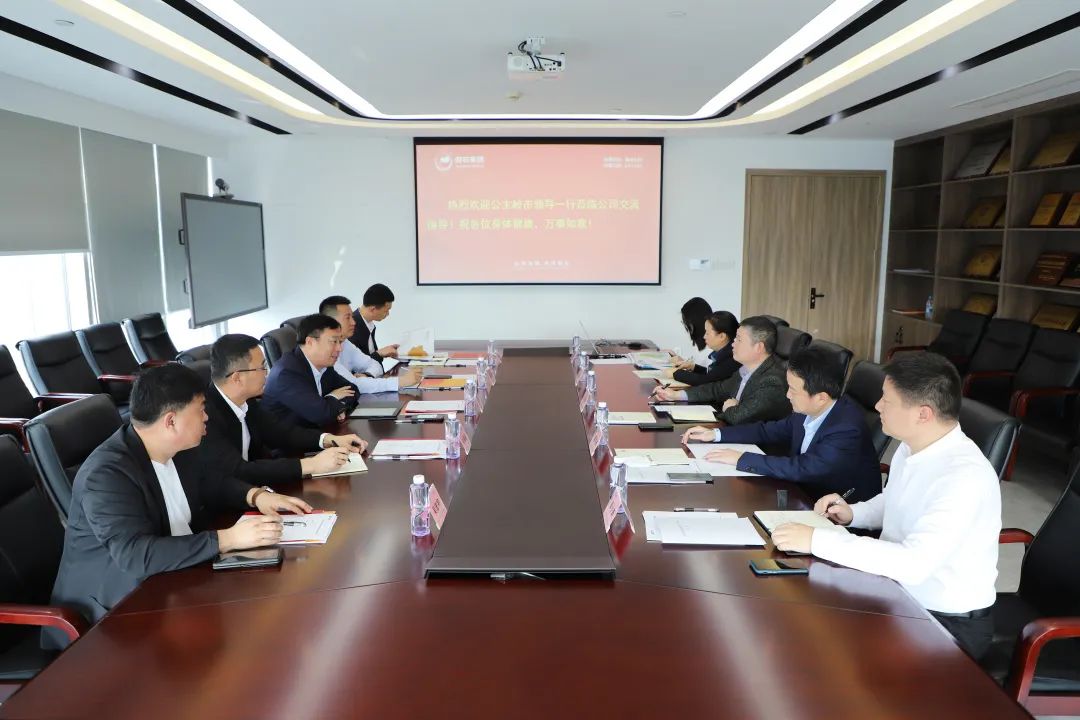 熟妇丰满多毛的大隂户