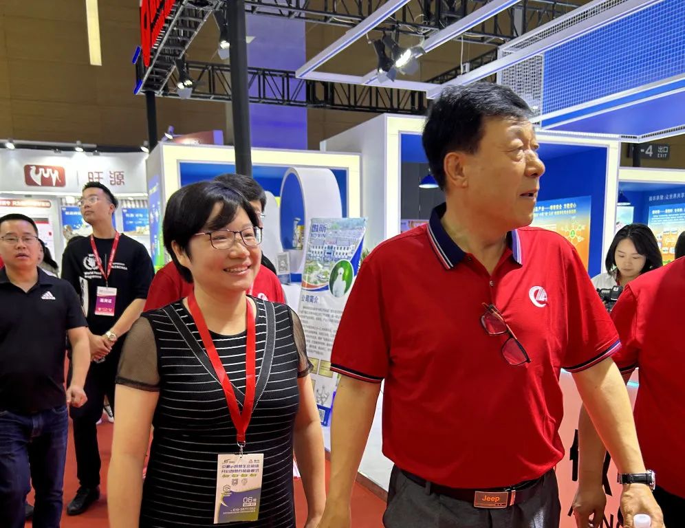 熟妇丰满多毛的大隂户