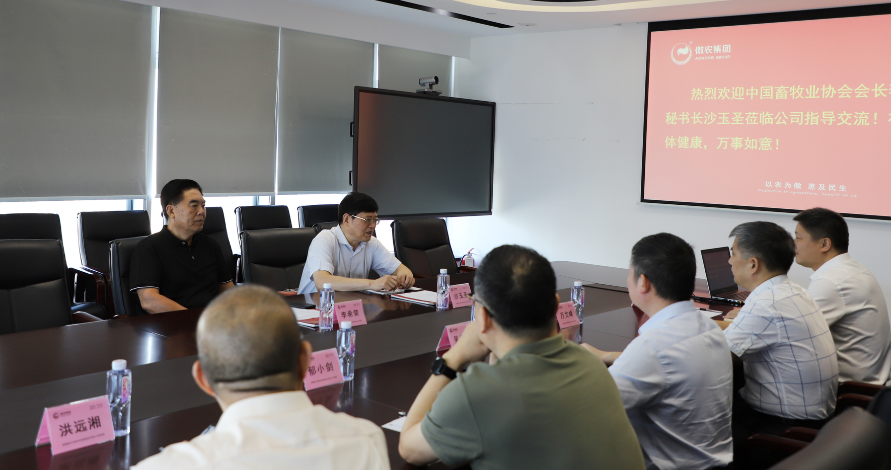 熟妇丰满多毛的大隂户