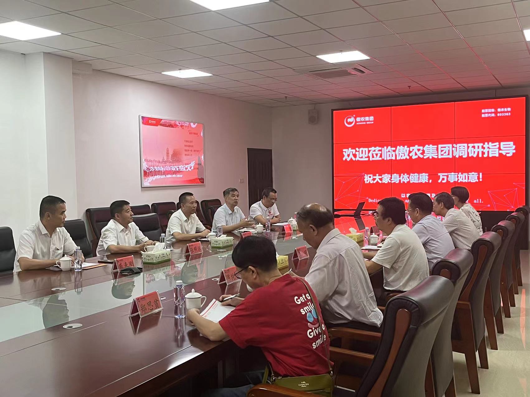 熟妇丰满多毛的大隂户