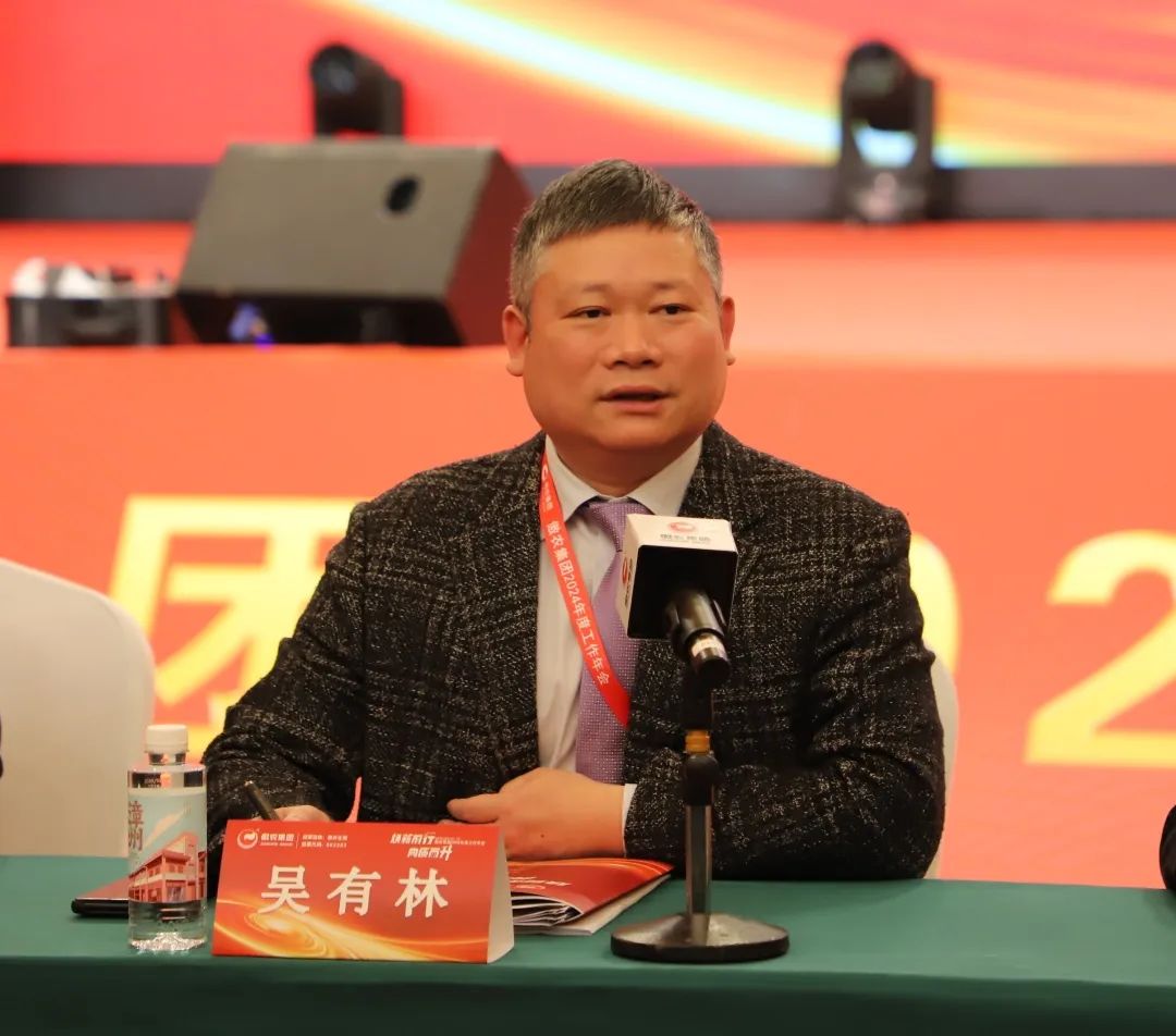 熟妇丰满多毛的大隂户