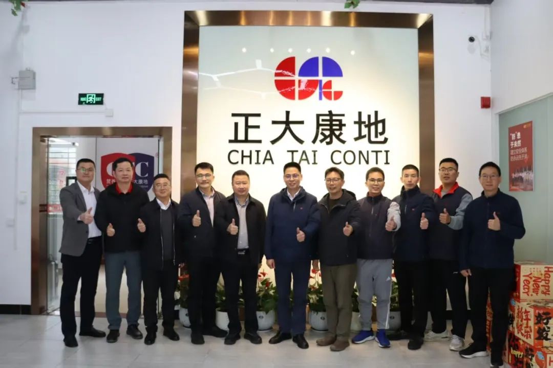 熟妇丰满多毛的大隂户