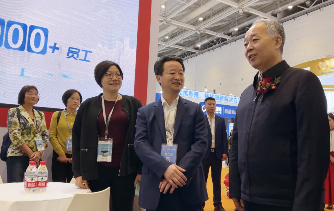 熟妇丰满多毛的大隂户