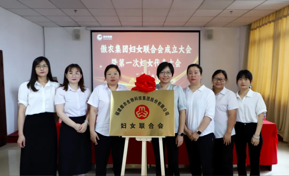 熟妇丰满多毛的大隂户