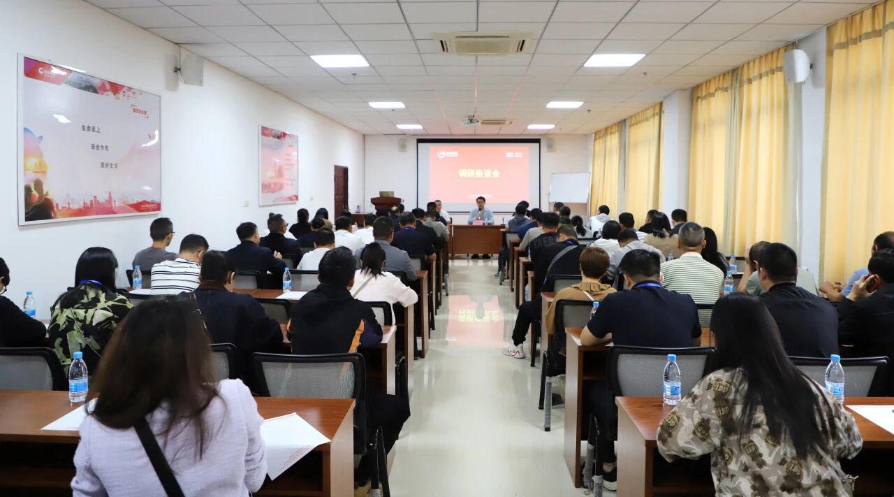 熟妇丰满多毛的大隂户