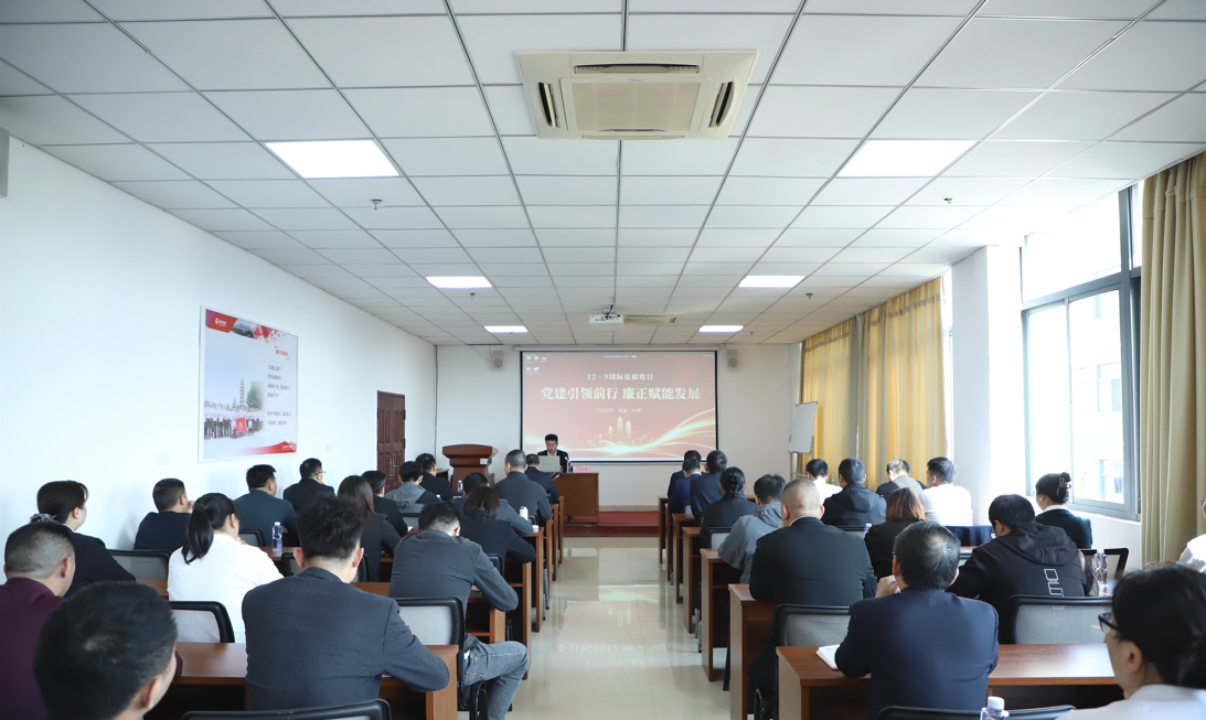 熟妇丰满多毛的大隂户