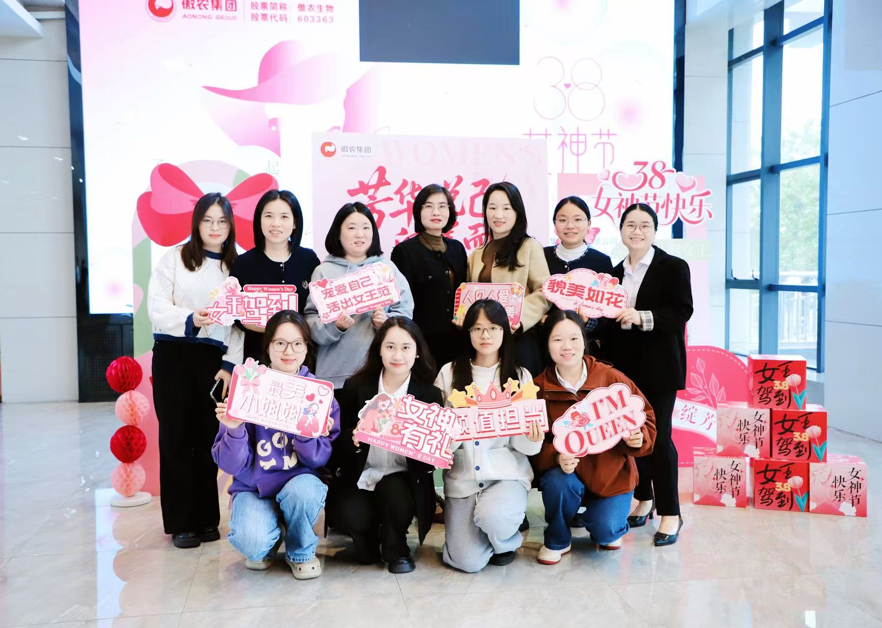 熟妇丰满多毛的大隂户